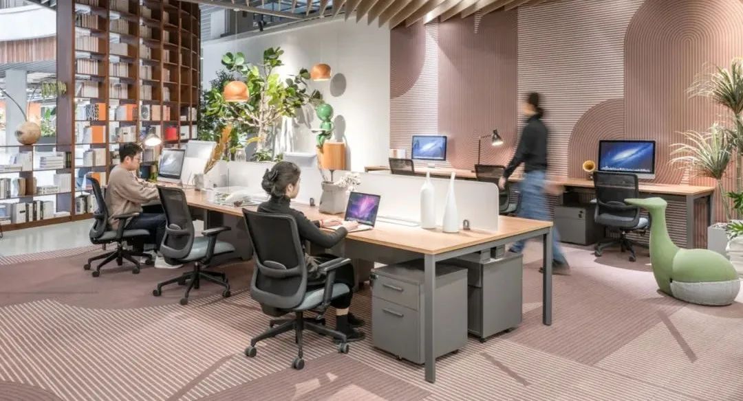 不同的办公空间如何设计？又该如何用办公家具在办公空间中打造出高效、健康的办公环境？ - 松果号-7